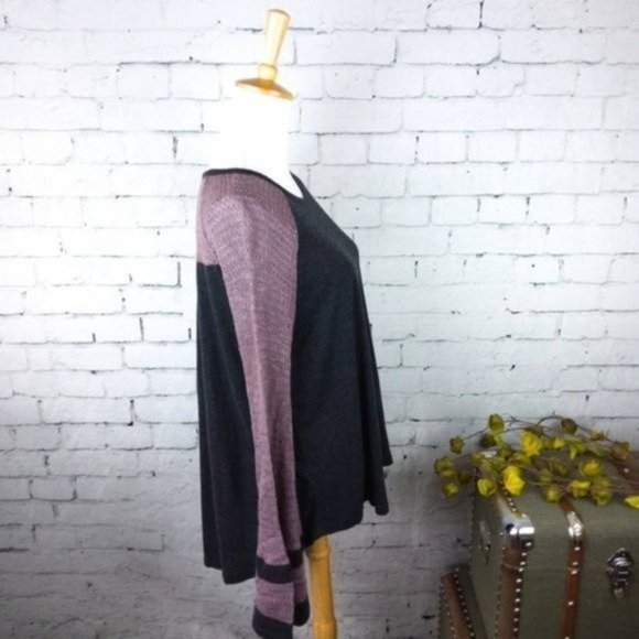 Doe & Rae Top With Sweater Knit Bell Sleeves Gray Large - Picture 2 of 6